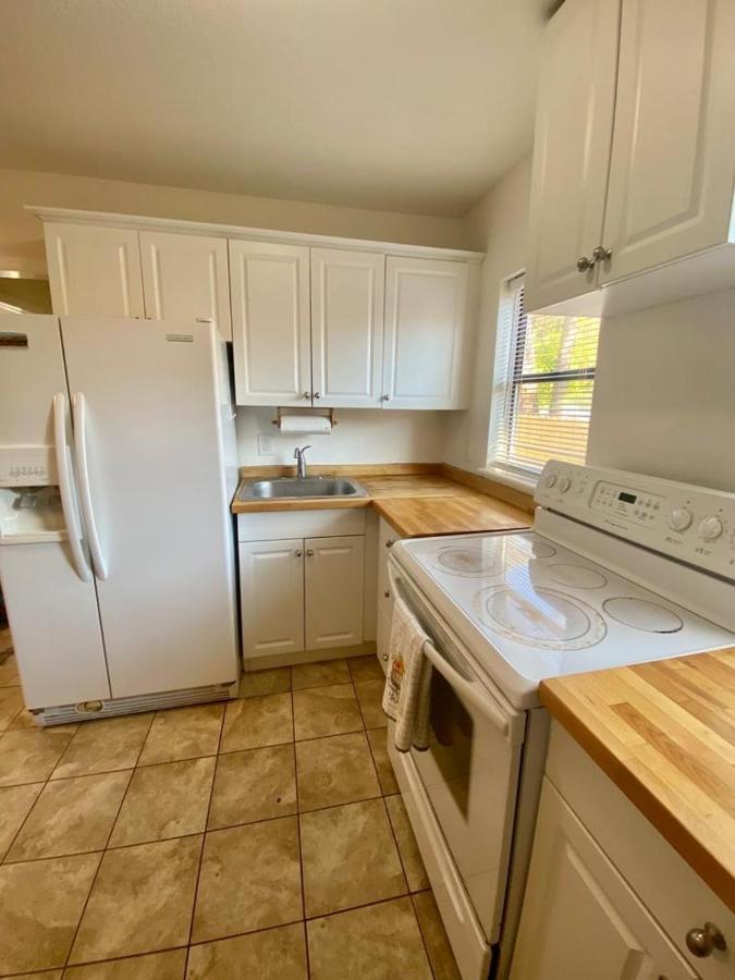 Two Fully Equipped Apartments And A Studio 5 Miles From The Beach 세인트피터즈버그 외부 사진