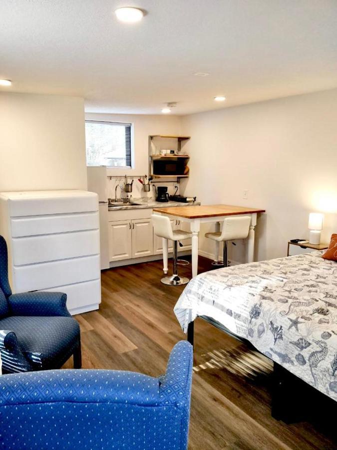 Two Fully Equipped Apartments And A Studio 5 Miles From The Beach 세인트피터즈버그 외부 사진